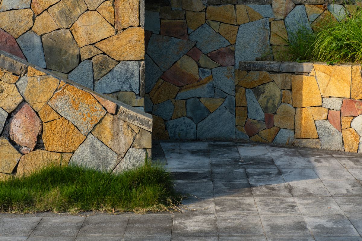 Garden Walls & Raised Beds